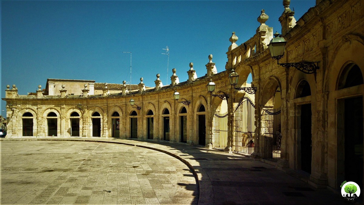 ISPICA AND THE LOGGIATO DEL SINATRA